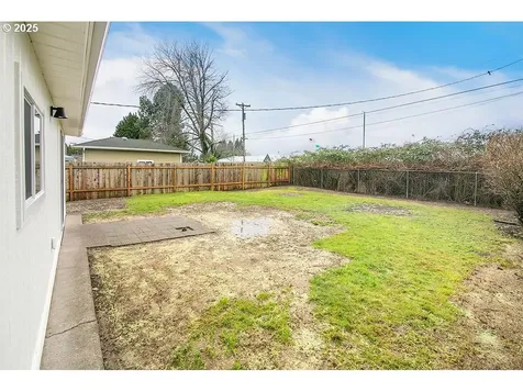 1835 15th Avenue Longview WA 98632