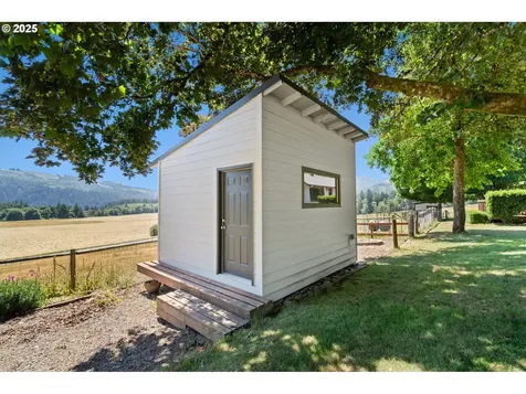 8054 Lewis River Road Ariel WA 98603