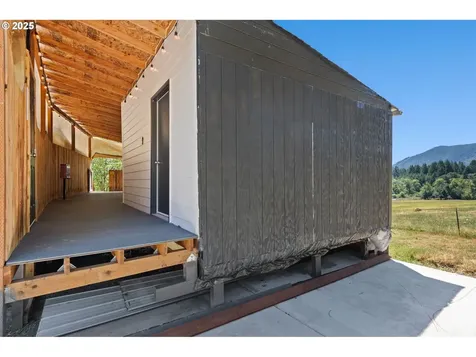 8054 Lewis River Road Ariel WA 98603