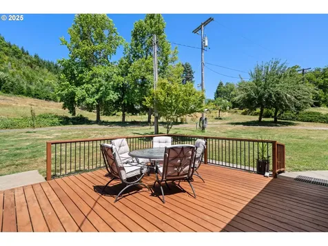 8054 Lewis River Road Ariel WA 98603