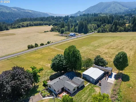 8054 Lewis River Road Ariel WA 98603