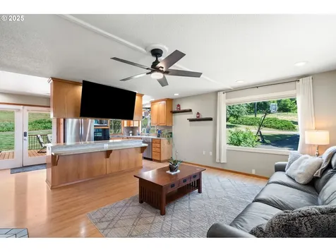 8054 Lewis River Road Ariel WA 98603
