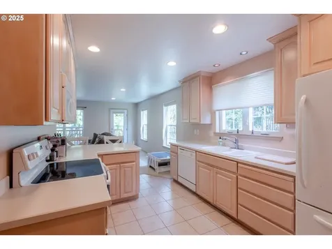 1255 Jeffrey Drive Seaside OR 97138