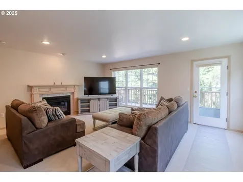 1255 Jeffrey Drive Seaside OR 97138