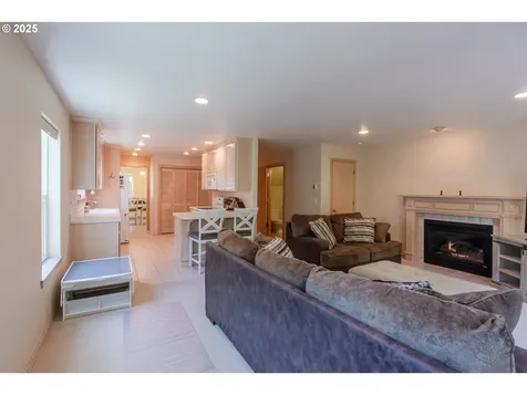 1255 Jeffrey Drive Seaside OR 97138