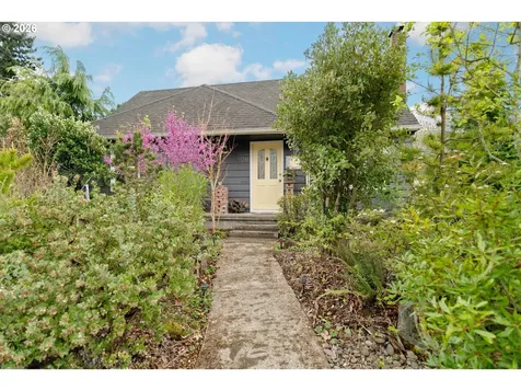 9018 SE Mill Street Portland OR 97216