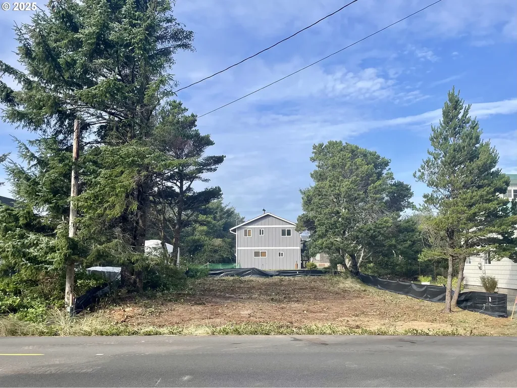 Blk 8 Lot 21 Nedonna Avenue Rockaway Beach OR 97136