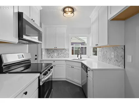 3355 NE 83rd Avenue Portland OR 97220