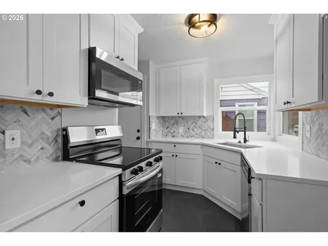 3355 NE 83rd Avenue Portland OR 97220