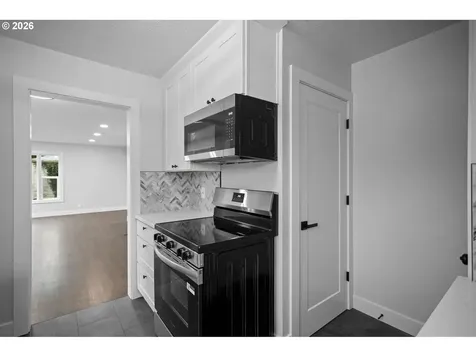 3355 NE 83rd Avenue Portland OR 97220