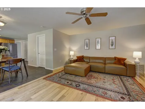 1816 N 9th Way Ridgefield WA 98642