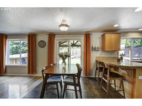 1816 N 9th Way Ridgefield WA 98642