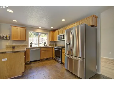 1816 N 9th Way Ridgefield WA 98642