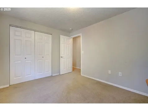 1816 N 9th Way Ridgefield WA 98642