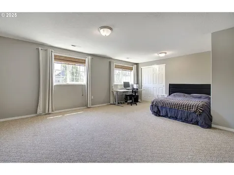 1816 N 9th Way Ridgefield WA 98642