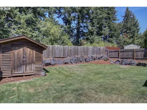 1816 N 9th Way Ridgefield WA 98642