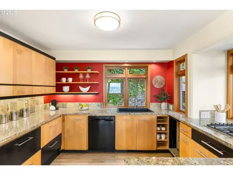 4241 SW Condor Avenue Portland OR 97239