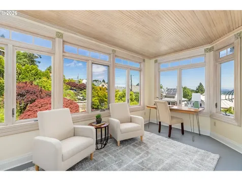 4241 SW Condor Avenue Portland OR 97239