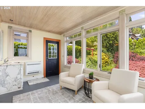 4241 SW Condor Avenue Portland OR 97239