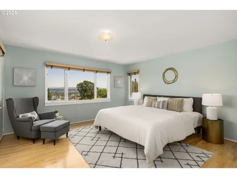 4241 SW Condor Avenue Portland OR 97239