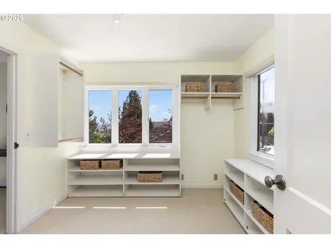 4241 SW Condor Avenue Portland OR 97239