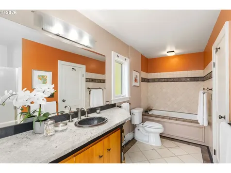 4241 SW Condor Avenue Portland OR 97239
