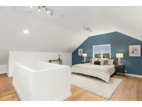 4241 SW Condor Avenue Portland OR 97239
