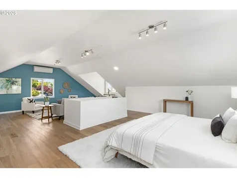 4241 SW Condor Avenue Portland OR 97239