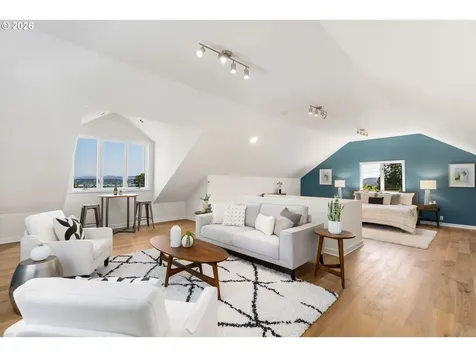 4241 SW Condor Avenue Portland OR 97239