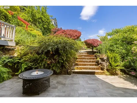 4241 SW Condor Avenue Portland OR 97239