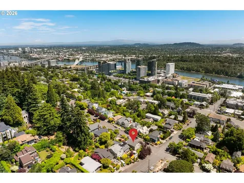 4241 SW Condor Avenue Portland OR 97239