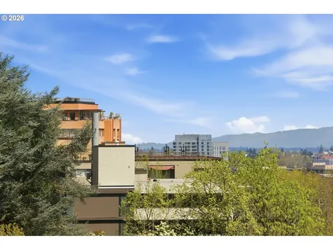 2107 SW Market Street Drive Portland OR 97201