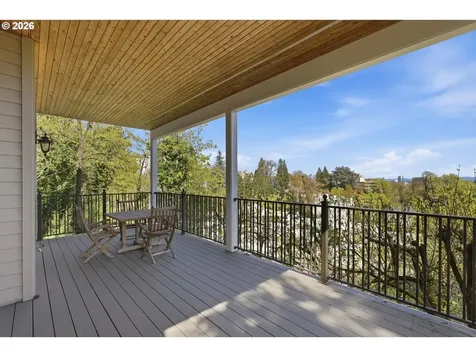 2107 SW Market Street Drive Portland OR 97201