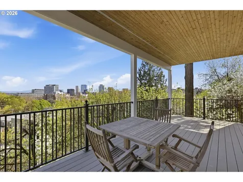2107 SW Market Street Drive Portland OR 97201