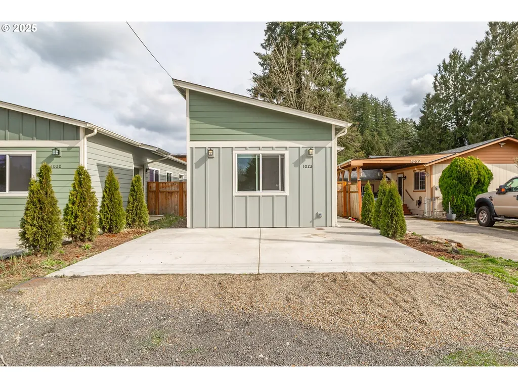 1022 3rd Avenue SW Castle Rock WA 98611