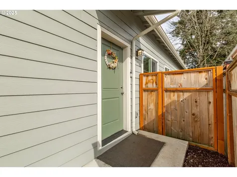 1022 3rd Avenue SW Castle Rock WA 98611