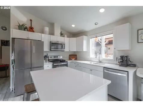 1022 3rd Avenue SW Castle Rock WA 98611