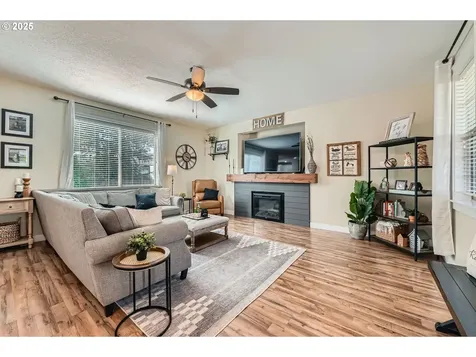 607 E Kennedy Court Carlton OR 97111
