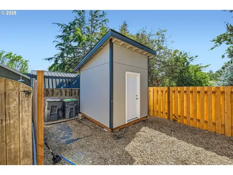 607 E Kennedy Court Carlton OR 97111