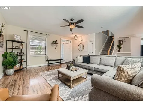 607 E Kennedy Court Carlton OR 97111
