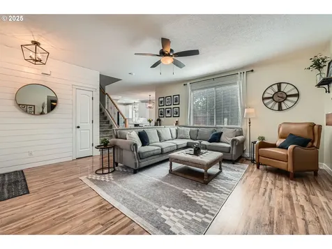 607 E Kennedy Court Carlton OR 97111