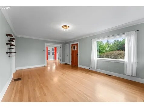 7634 N Albina Avenue Portland OR 97217