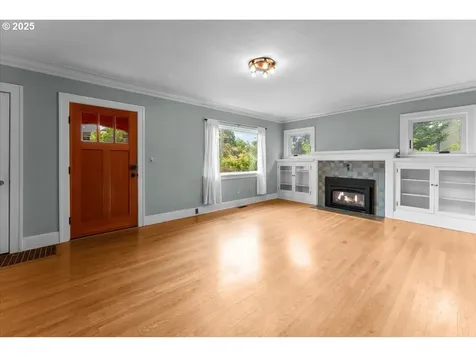 7634 N Albina Avenue Portland OR 97217
