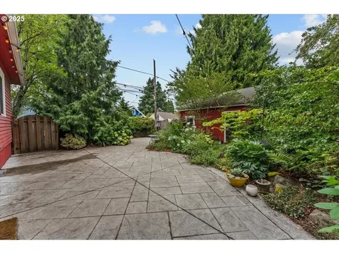 7634 N Albina Avenue Portland OR 97217