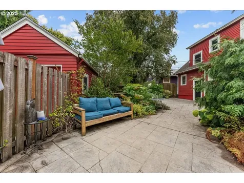 7634 N Albina Avenue Portland OR 97217