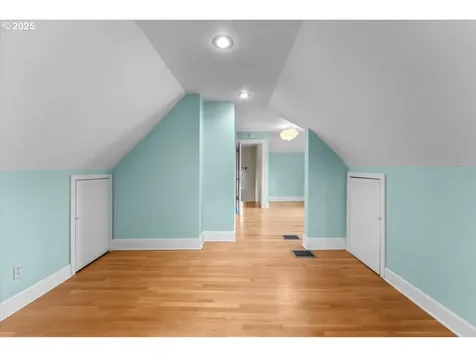 7634 N Albina Avenue Portland OR 97217
