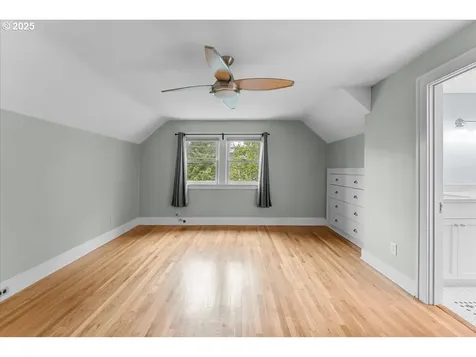 7634 N Albina Avenue Portland OR 97217