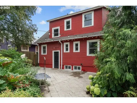 7634 N Albina Avenue Portland OR 97217