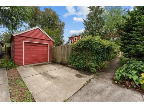 7634 N Albina Avenue Portland OR 97217