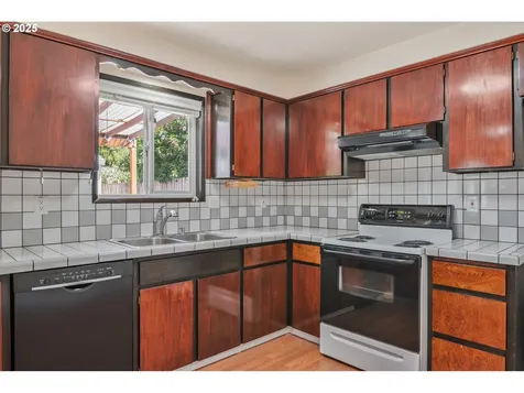 3818 Cottonwood Street Longview WA 98632